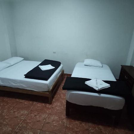 Guest House Tumbes Zewnętrze zdjęcie